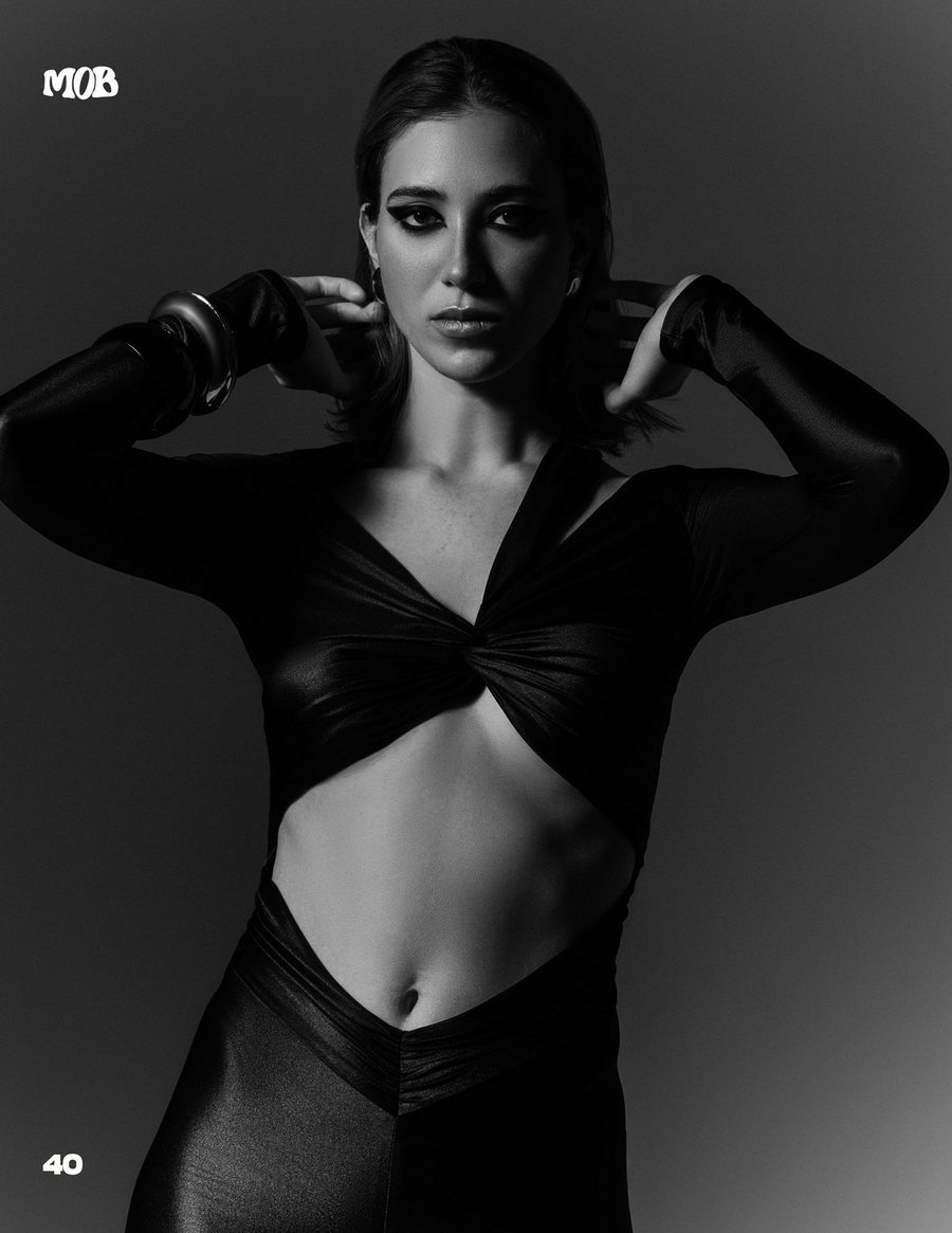 MOB Journal "No Drama": black-and-white frame with a dramatic smoky eye